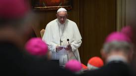 Papa Francisco inicia reunión con obispos tras escándalos de abusos sexuales