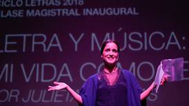 Julieta Venegas le compone un 'corrido' a su voto