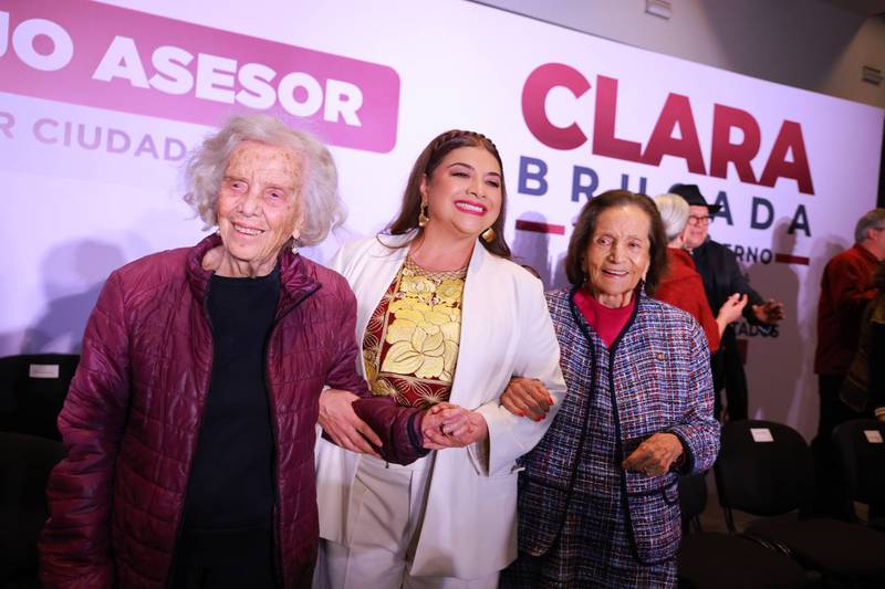 Clara Brugada en compañía de Elena Poniatowska, quien la ayudará a conquistar la CDMX