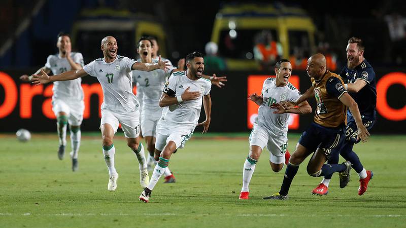 ¡Zurda mágica de Mahrez! Riyad clasificó a Argelia a la final de la Copa Africana de Naciones