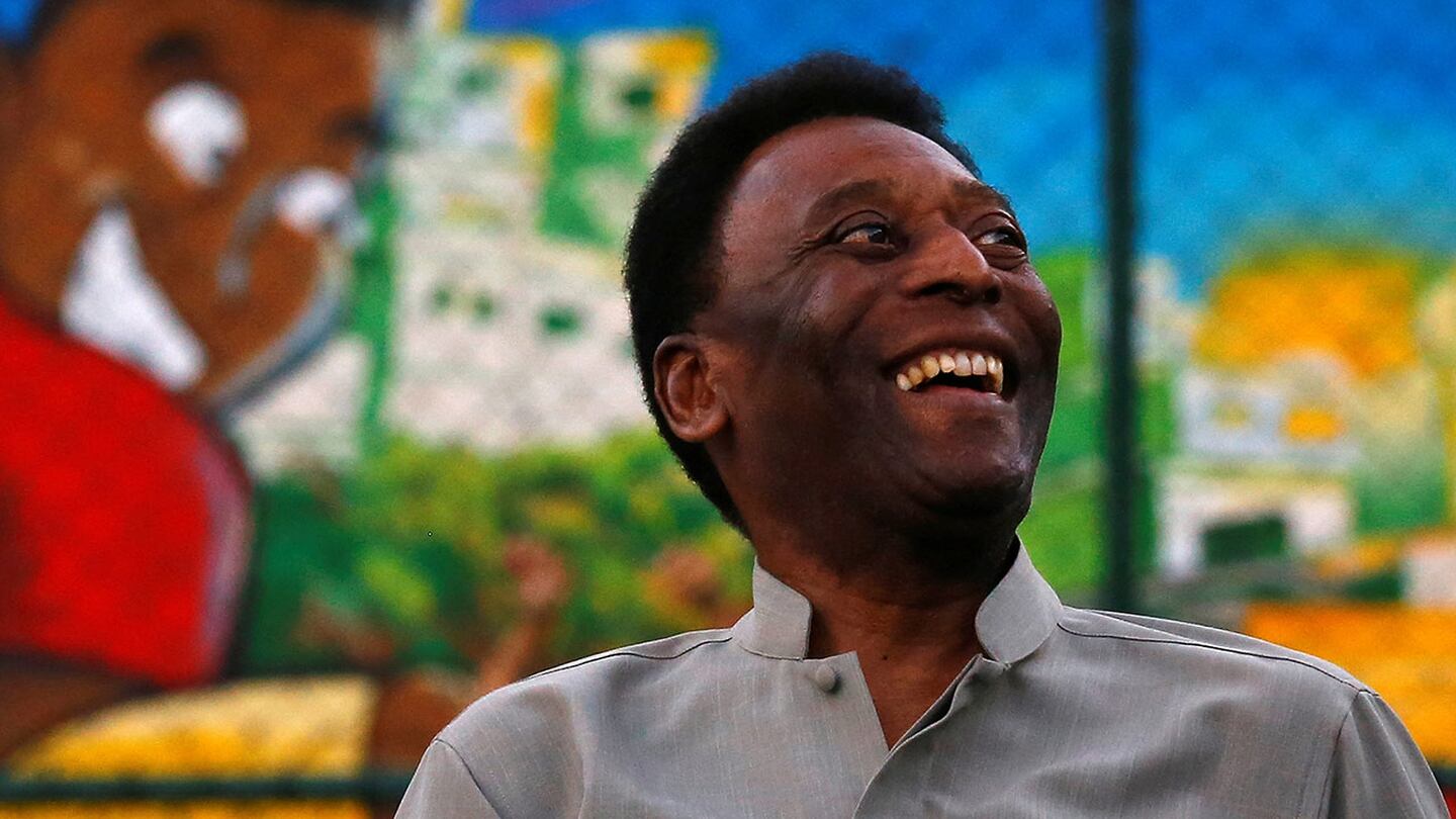 Pelé recibió el alta médica y volvió a su casa tras ser operado de cálculo renal