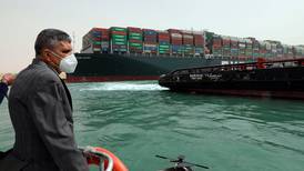 ¿Por qué el bloqueo del Canal de Suez es un auténtico 'dolor de cabeza' para el comercio mundial?