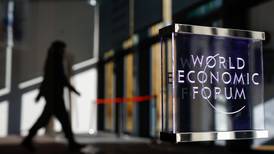 Foro Económico Mundial pospone reunión en Davos ante preocupación por ómicron