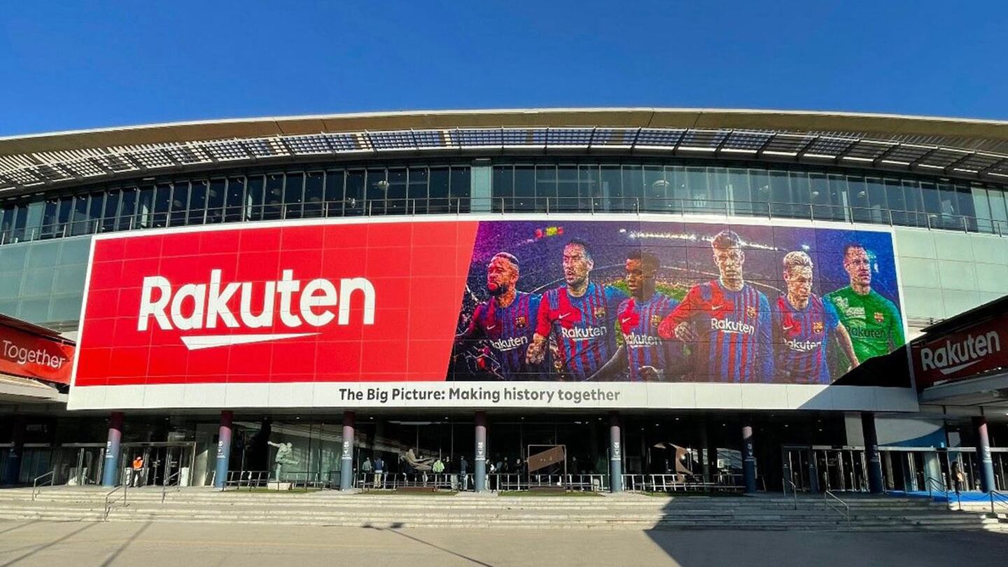 El Barça busca ingresar entre 30 y 40 millones de euros por temporada con el patrocinio del Camp Nou
