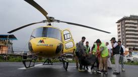 Accidente aéreo en el Everest: Rescatan cuerpos de mexicanos y los trasladan a Katmandú
