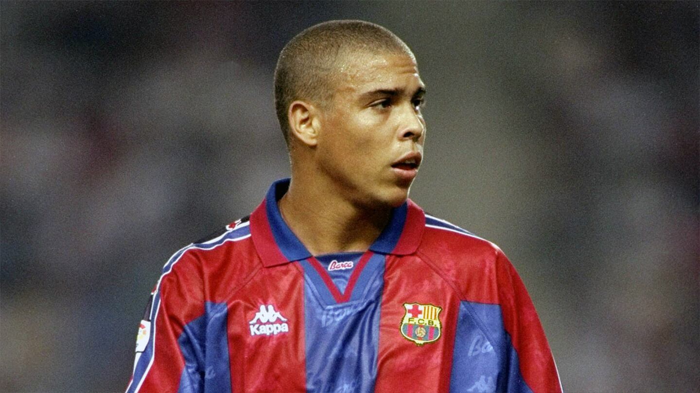 Ronaldo jugó para el Barcelona en la temporada 1996/97 marcando un total de 47 goles en todas las competiciones.