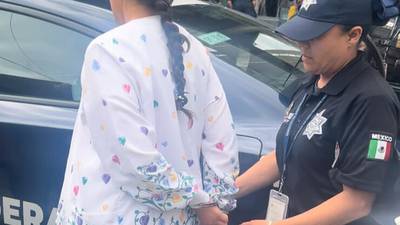 Dos trabajadores del IMSS en el Hospital La Raza son detenidos por portar droga