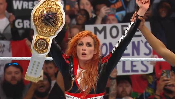 ¡Becky Lynch gana la Battle Royal a Liv Morgan  y es nueva Campeona Mundial Femenil de WWE! (VIDEO)