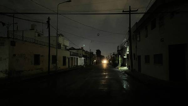 México se queda sin luz en ola de calor: ¿Qué implica el estado operativo de emergencia?