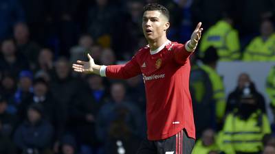 ‘No es fácil manejar emociones’: Cristiano Ronaldo es investigado por agredir a aficionado 