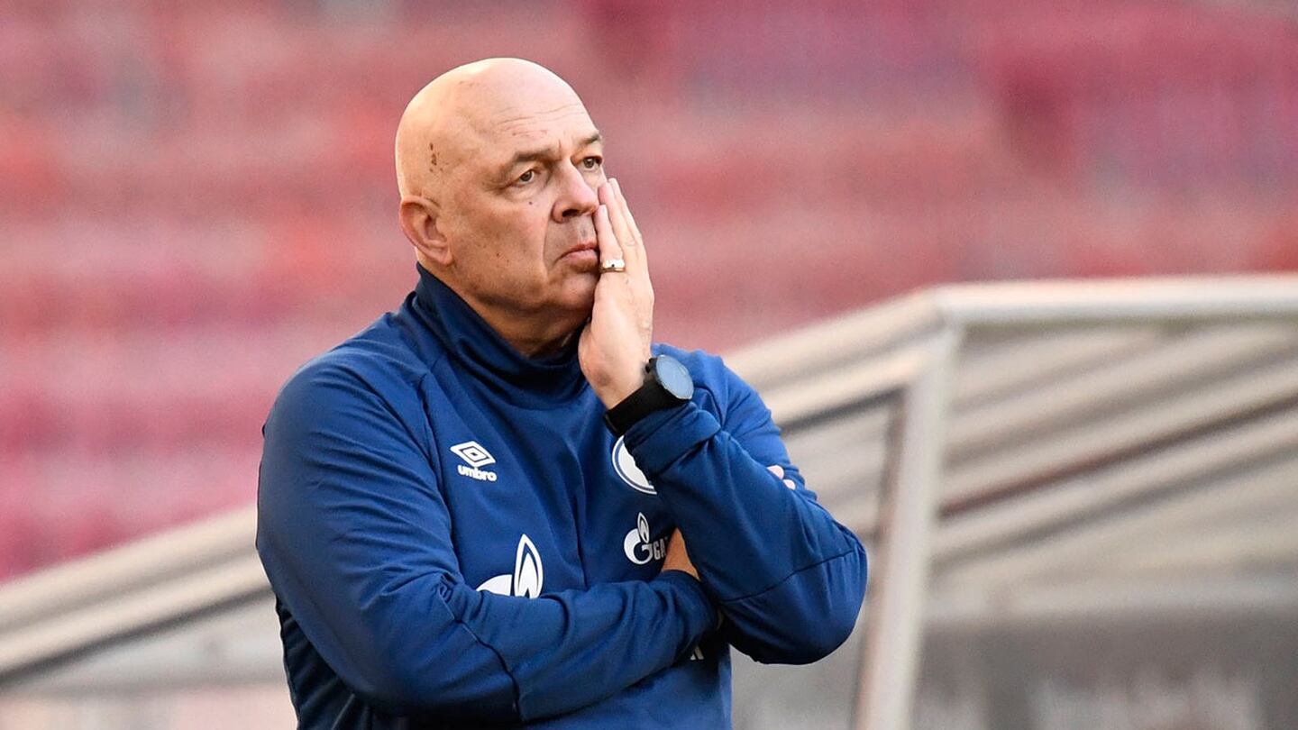 ¡El Schalke 04 va por su quinto DT! Destituidos el entrenador Christian Gross y el director deportivo Jochen Schneider