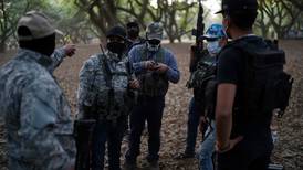 Gobernador de Michoacán va por el desarme de autodefensas