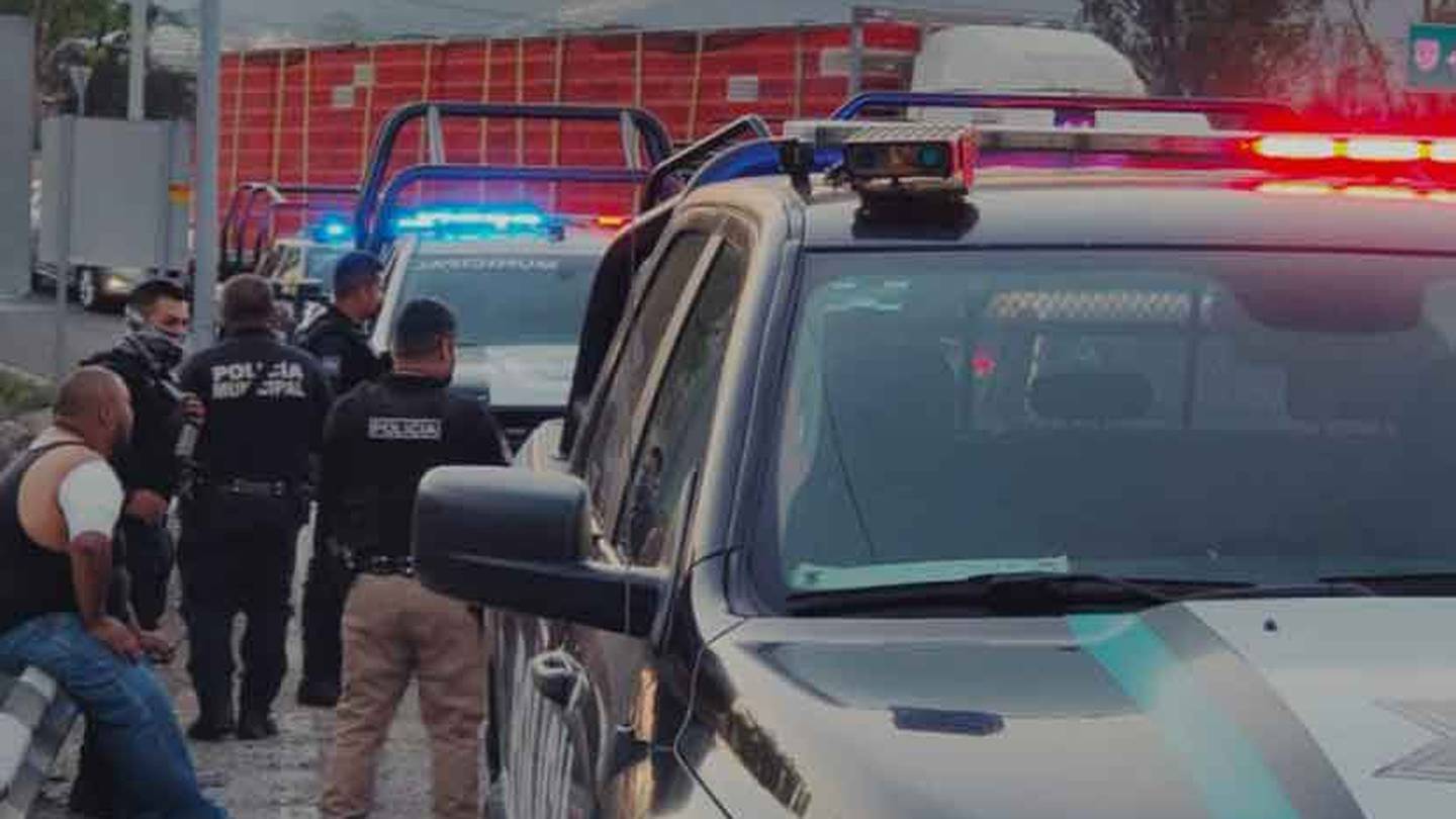 Asalto masivo en carretera de Querétaro: más de 300 automovilistas fueron  emboscados – El Financiero