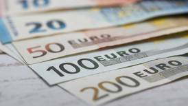 ¿Es hora de volar a Europa? El euro y el dólar ahora valen lo mismo