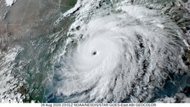 2021 no sale de una para entrar a otra: pronostican huracanes devastadores en el Atlántico 