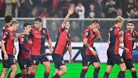 Johan Vásquez pone una asistencia de gol en la victoria 3-0 del Genoa sobre el Cagliari (VIDEO)