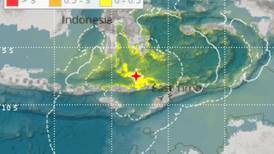 Indonesia registra sismo de magnitud 7.4; alertan posible tsunami