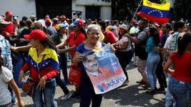 Oposición de Venezuela aumenta presión en las calles; Maduro llama a rechazar 'pretensiones imperiales'