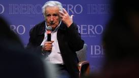 Es un 'disparate' que Trump pretenda declarar como terroristas a cárteles mexicanos: José Mujica
