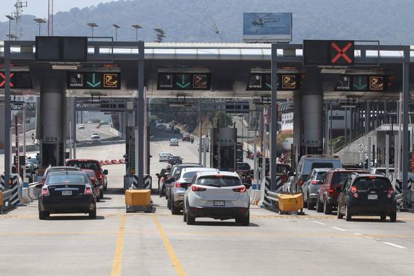 Autopista México-Cuernavaca: Registran filas de hasta 2 kilómetros este Viernes Santo