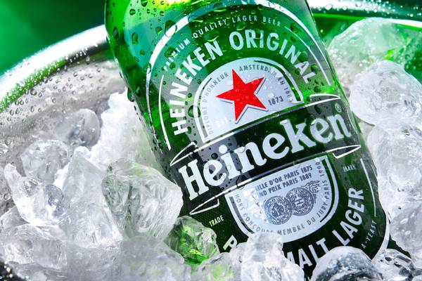 Heineken va por ‘el reino’ de Oxxo: Suma 17 mil tiendas Six en México 