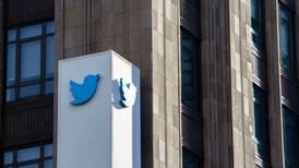 Otro esfuerzo de Twitter vs. las fake news: lanza 'Birdwatch' para detectar tuits engañosos