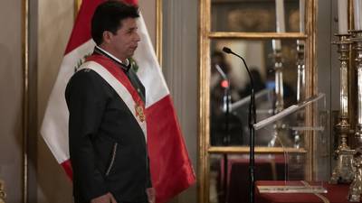 ¿Qué cargos enfrentará Pedro Castillo, expresidente de Perú, tras ser destituido?