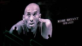 Familias demandan a compañías involucradas en choque de Kobe Bryant