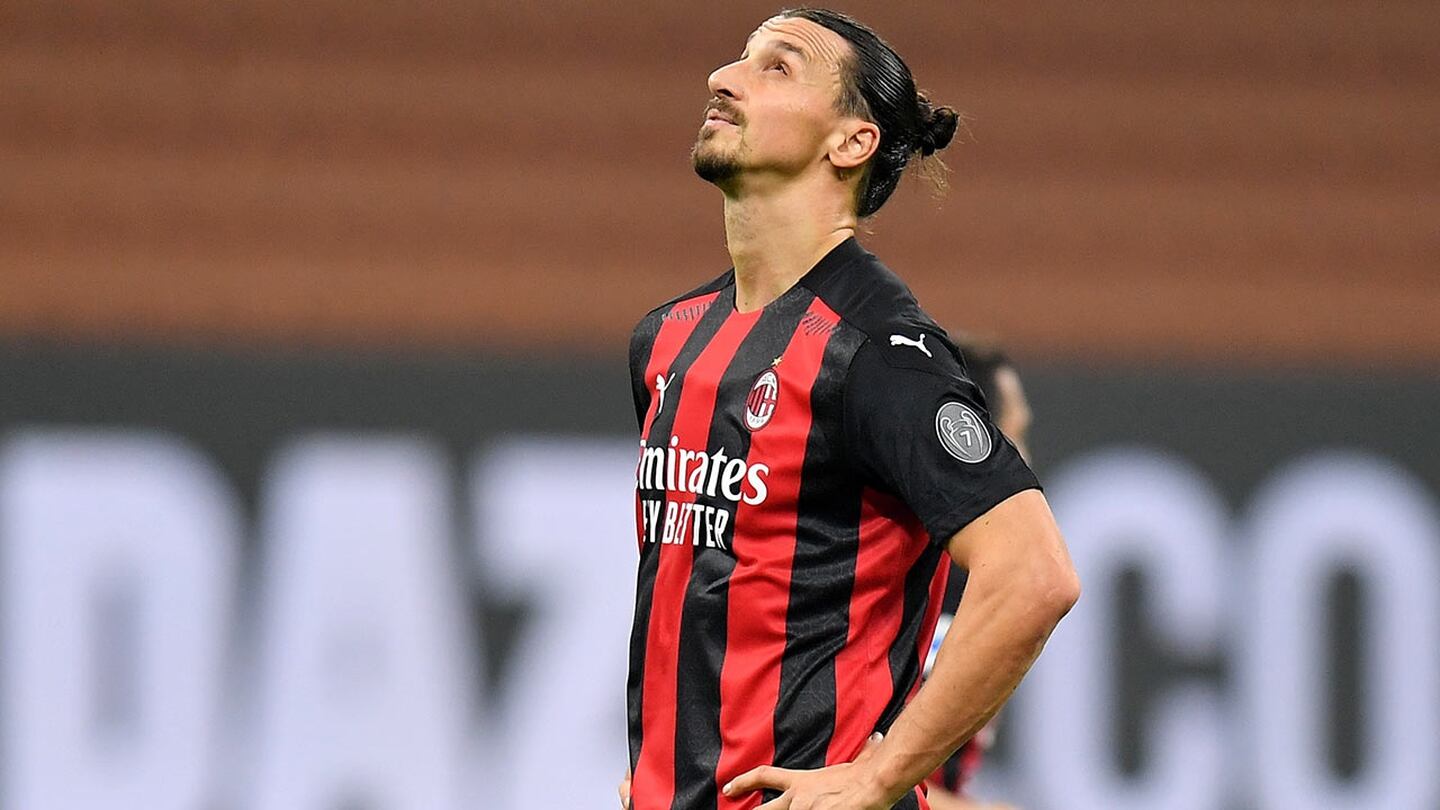 Zlatan Ibrahimovic permanecería en el AC Milan con vista a la UEFA Champions League
