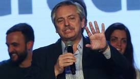 Fernández acusa a Macri por aumento de deuda y descarta con incumplir pago