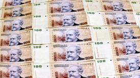 Peso argentino 'respira' tras intervención del Banco central