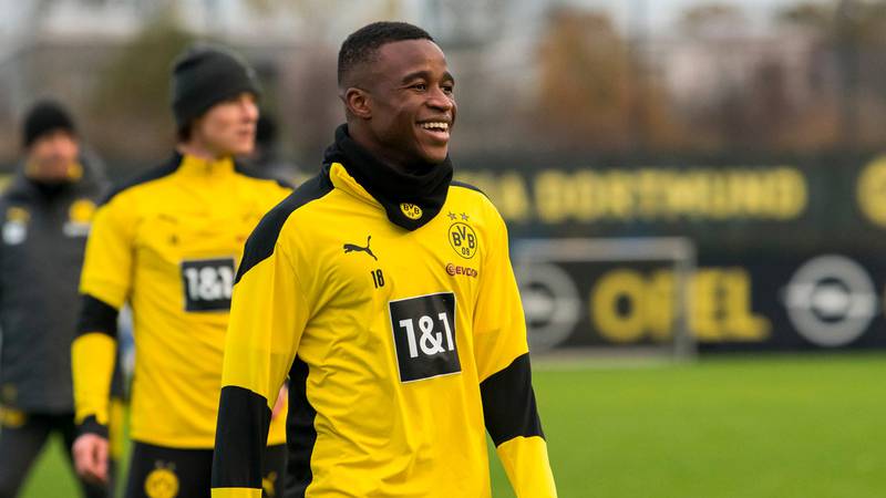 Debut en 'veremos': El Dortmund todavía no sabe si Youssoufa Moukoko viajará a Berlín