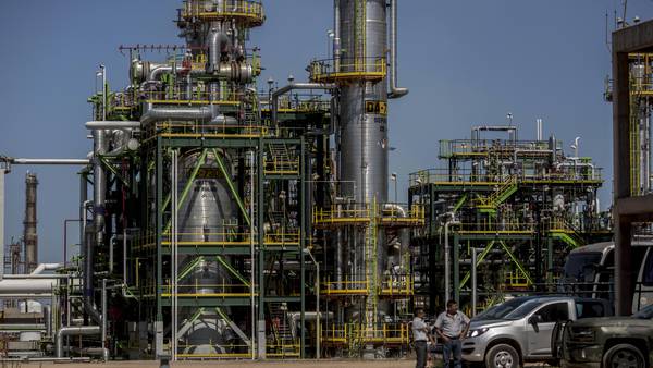Contingencia ambiental ‘viaja’ hasta Tula: Refinería baja producción por mala calidad del aire en CDMX