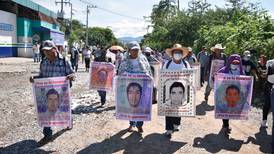 Crisis en caso Ayotzinapa: GIEI rechaza validez de WhastApps presentados como pruebas