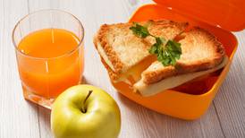Senado aprueba reformas para impulsar consumo de alimentos y bebidas sanas en escuelas