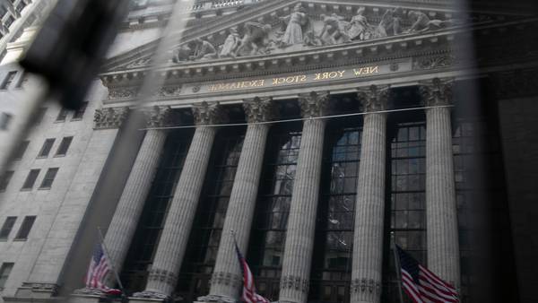 Wall Street cierra ‘fuerte’; Nasdaq lidera las ganancias