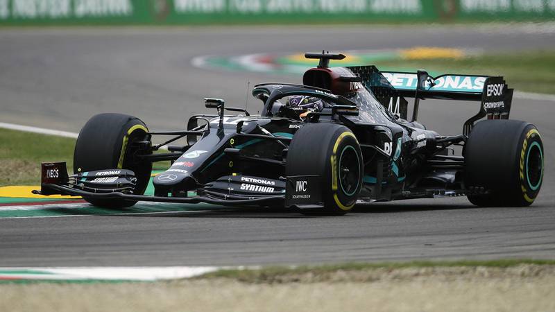 Hamilton se llevó el GP de Emilia Romagna y Mercedes aseguró el Campeonato de Constructores