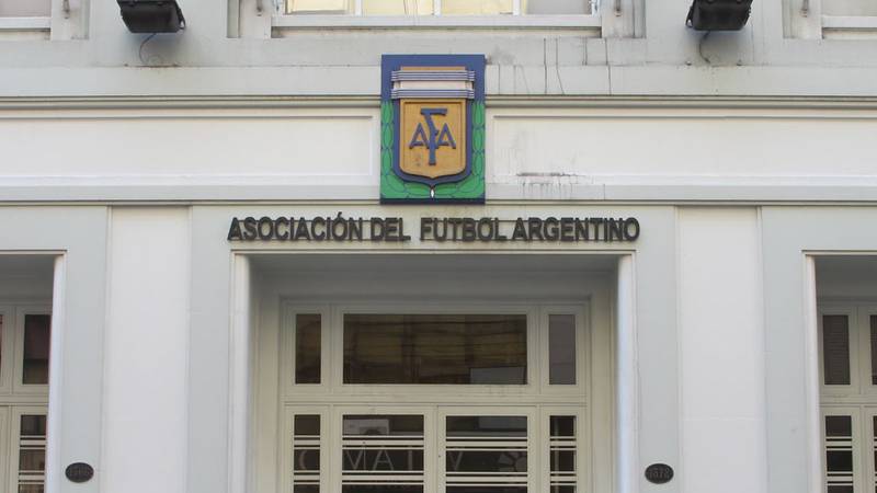 Allanamiento en la AFA por supuestas irregularidades en pases a la Liga MX