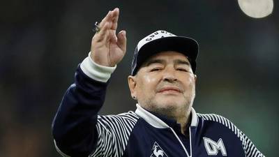 ¿Maradona enterrado sin su corazón? Nelson Castro, médico del astro argentino, revela la ‘verdad’
