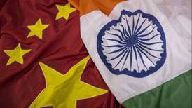 India profundiza 'pique' con China con restricciones a visas y vínculos con universidades