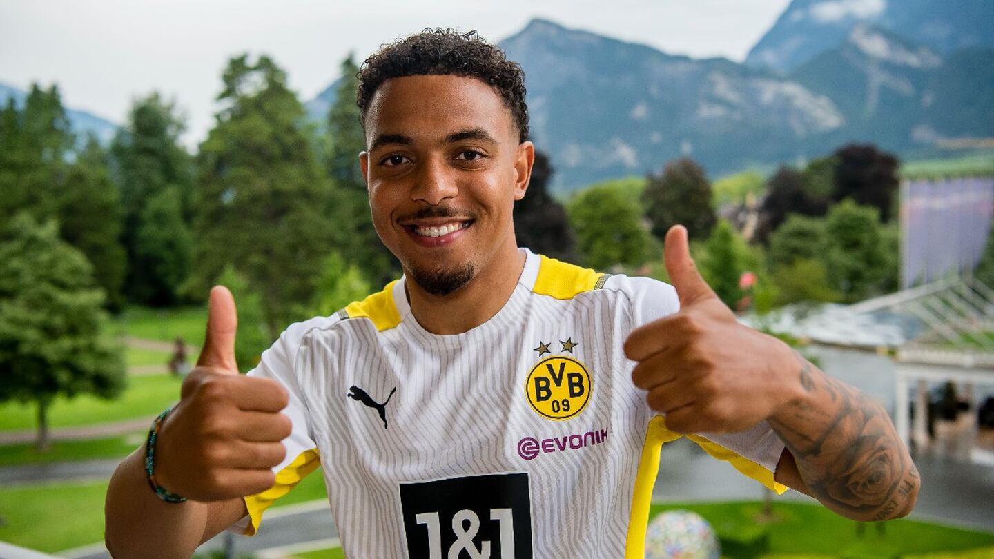 Borussia Dortmund ficha a Donyell Malen