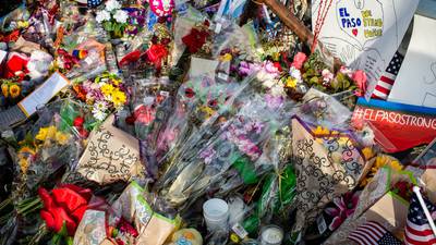 El Paso, Texas recuerda a las víctimas del tiroteo en supermercado