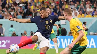 ¡Golpe de autoridad! La campeona defensora Francia golea a Australia en su debut en Qatar 2022