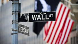 Wall Street se pinta de rojo por mayor aversión al riesgo