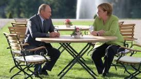 Merkel y Putin se reúnen para tratar conflictos en Ucrania, Siria e Irán