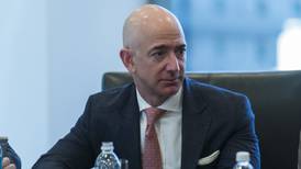 Bezos de Amazon lanza un fondo de 2 mil mdd para ayudar a desamparados