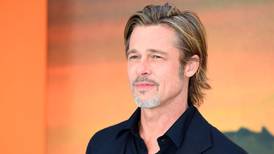 Falso Brad Pitt estafa a española con promesas de amor: Le entrega 186 mil dólares