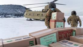 La pandemia obliga a Santa Claus a 'ponerse creativo' para entregar regalos en Alaska