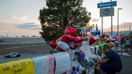 Gobierno de EU presenta cargos por crímenes de odio contra atacante del Walmart en El Paso: AP