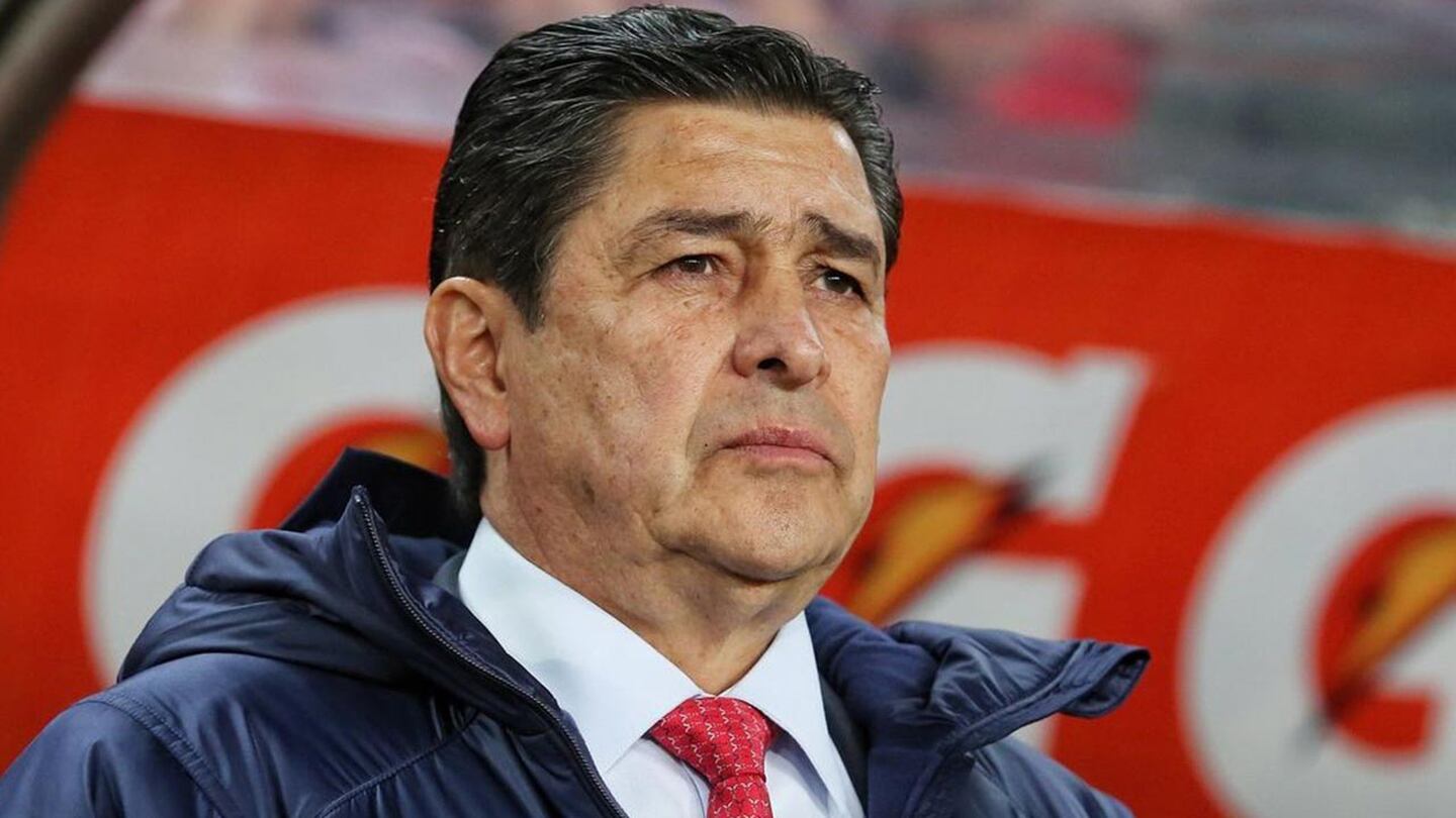 'Me sorprendió, no lo esperaba': Luis Fernando Tena en Agenda FOX Sports sobre su salida de Chivas